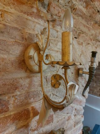 Aplique de pared. Resto tienda