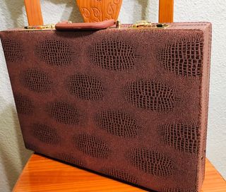 Maletin portadocumentos cifrado .