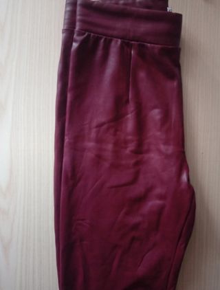 Leggings efecto piel Bershka