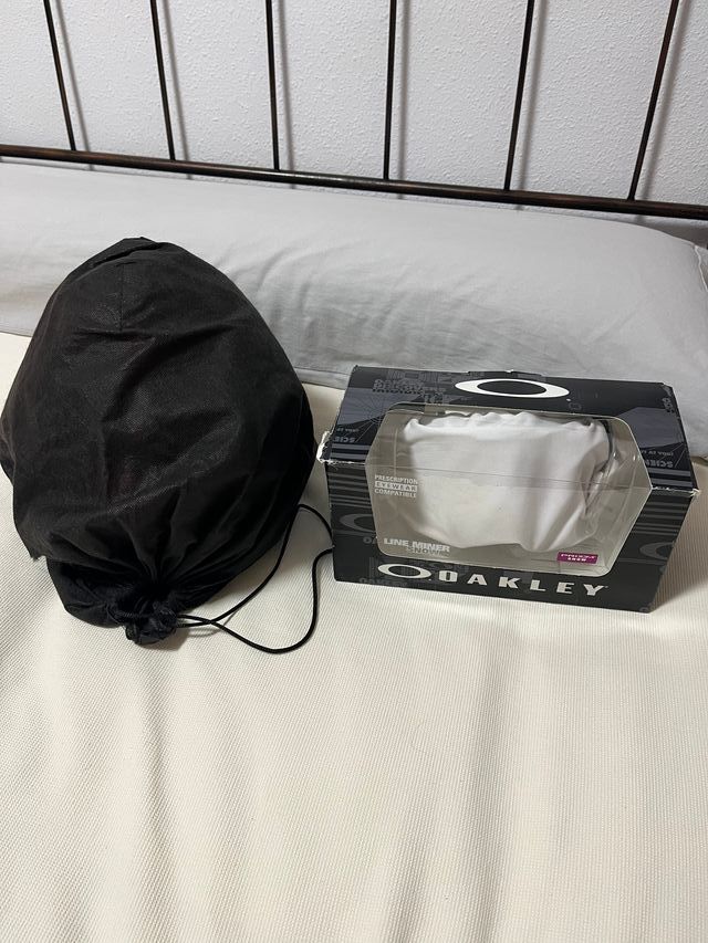 Traje de esquiar Descente y casco con gafas