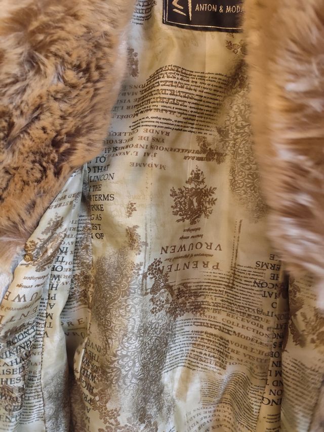 Chaquetón pelo, talla L con cinturon