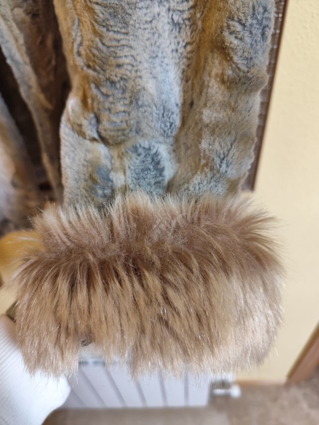 Chaquetón pelo, talla L con cinturon