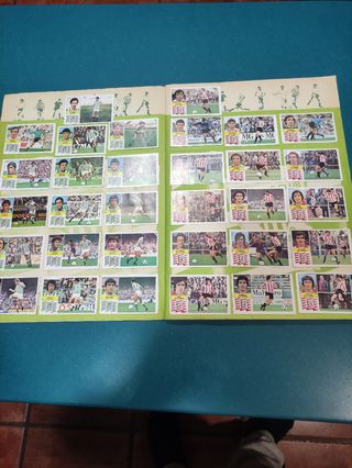 Album de fútbol 82/83 completo