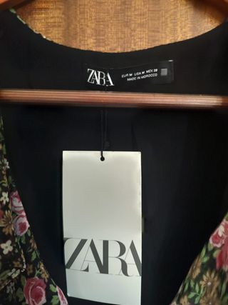 Vestido talla M Zara estampado flor. Nuevo