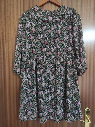 Vestido talla M Zara estampado flor. Nuevo
