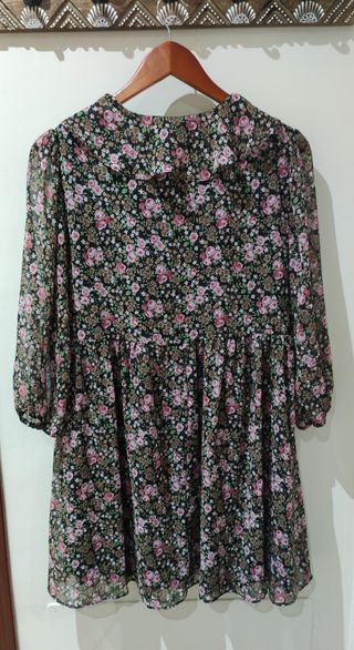 Vestido talla M Zara estampado flor. Nuevo