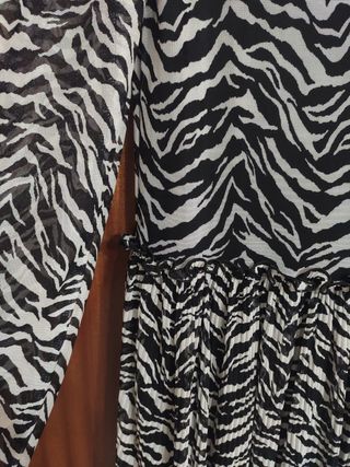Vestido talla M Zara blanco y negro. Nuevo.