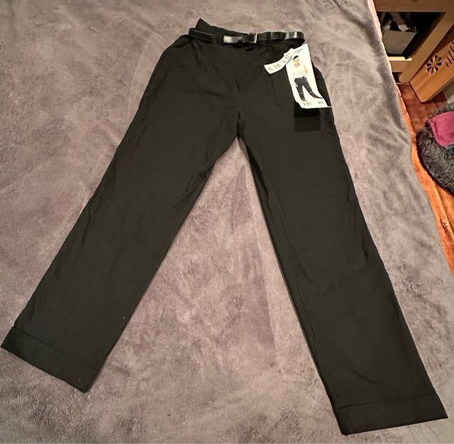 Pantalón negro recto formal