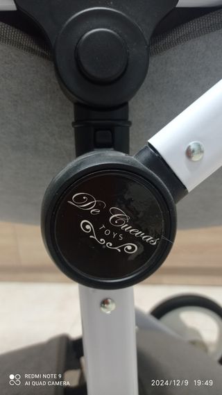 Carricoche de juguete marca De Cuevas Toys