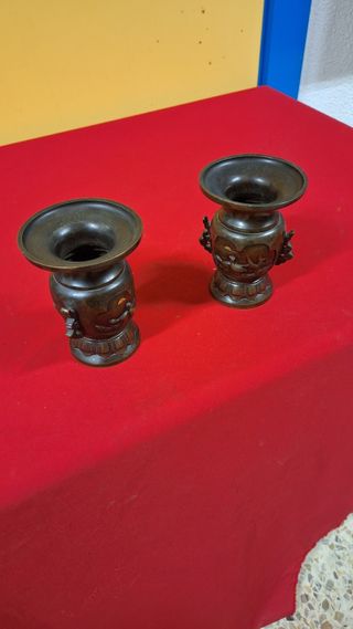 Jarrones de bronce