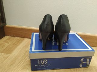 Zapatos forrados en raso negro