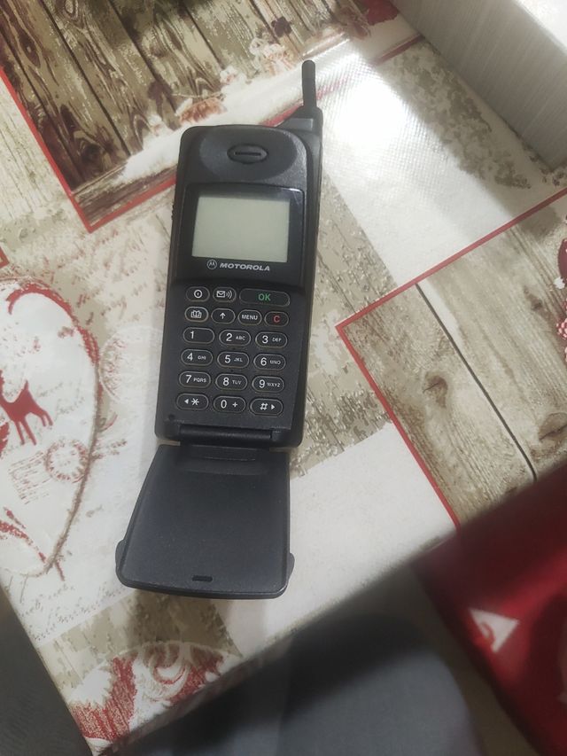 Motorola telefono cellulare 8700
