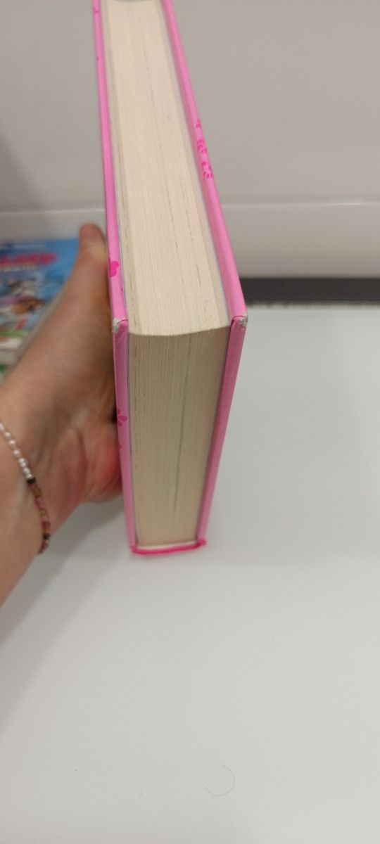 Diario de Nikki 10 - Una cuidadora de perros con mala pata (Diario De Nikki / Dork Diaries, 10) (Spanish Edition)