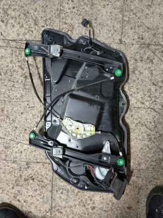 Elevalunas delantero izquierdo Passat 3C