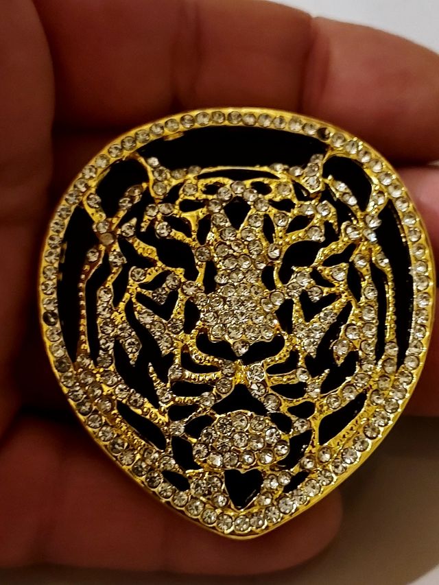 Broche imperdible tigre brillante