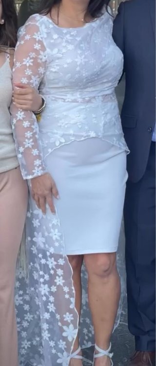 Top de novia de encaje manga larga con cola