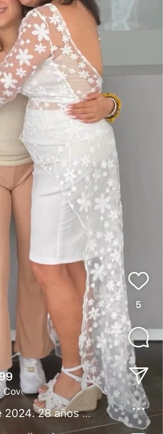 Top de novia de encaje manga larga con cola