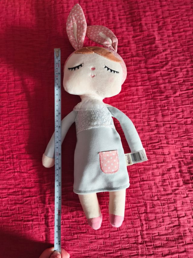 Muñeca Metoo Angela