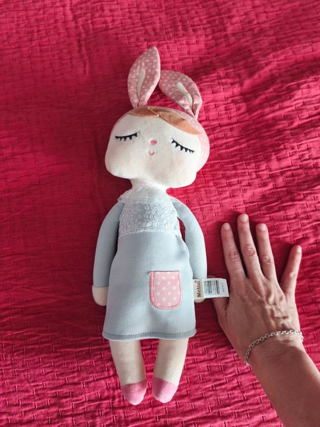 Muñeca Metoo Angela