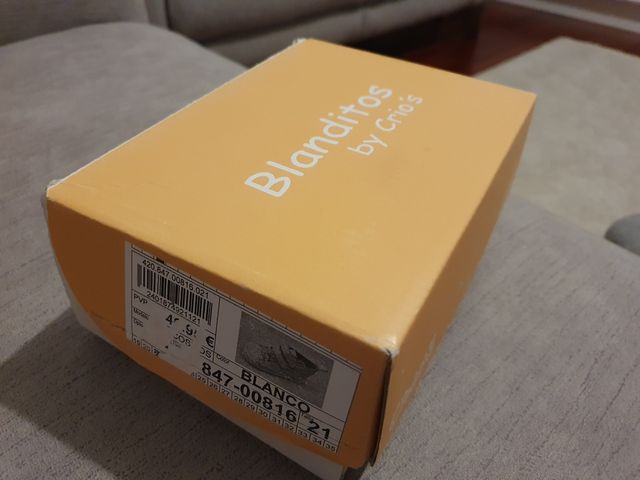 Blanditos by Crios's. Barefoot.