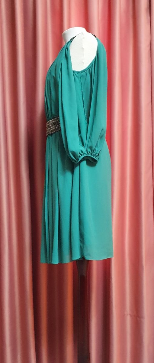 Vestido verde sin estrenar con etiquetas