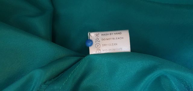 Vestido verde sin estrenar con etiquetas