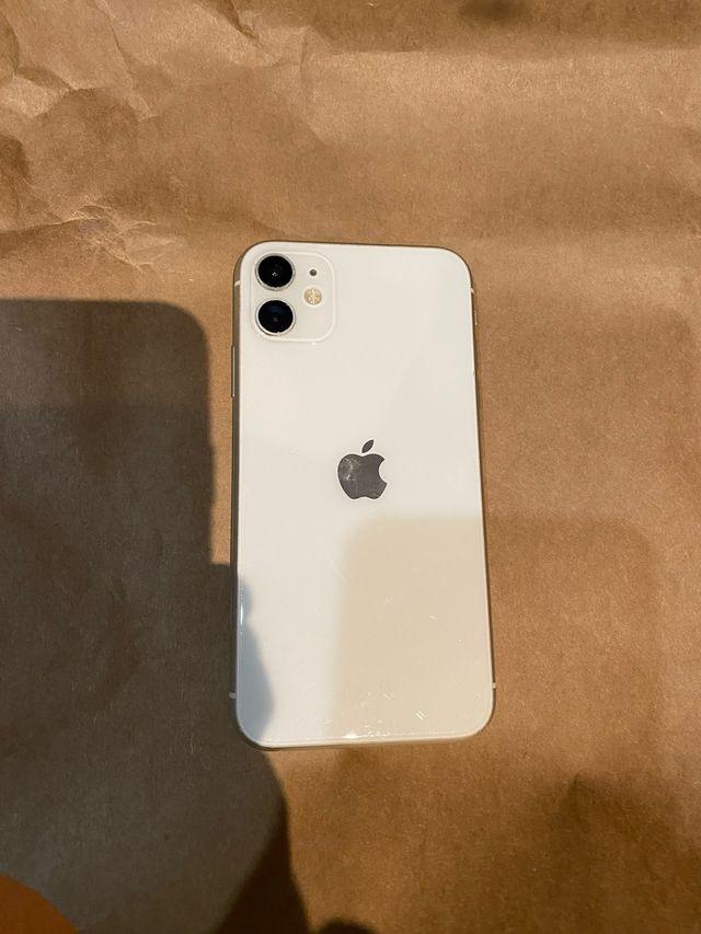 Iphone 11 64 Gb.