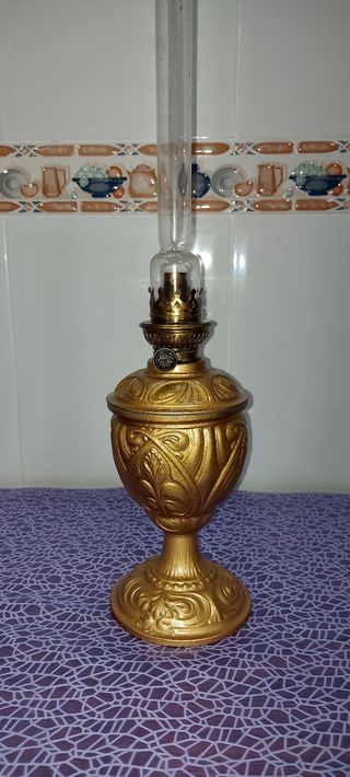 QUINQUE CON BASE Y DEPOSITO METALICO LAT