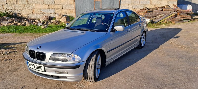 BMW Serie 3 1999 - foto 1
