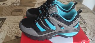 BOTAS PARA SENDERISMO O TRABAJO NUEVAS A ESTRENAR.