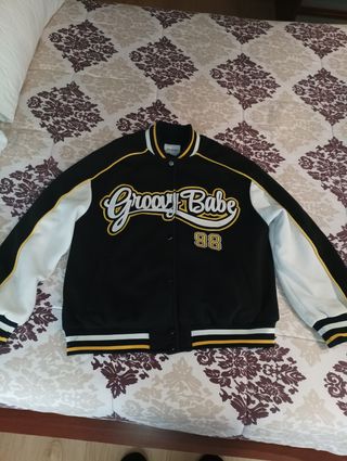 Cazadora chica tipo Bomber