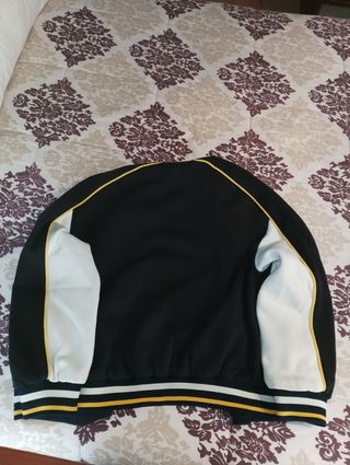Cazadora chica tipo Bomber