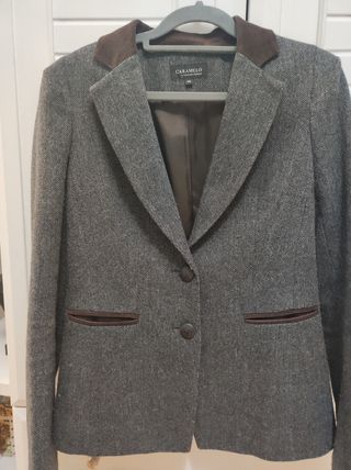 Chaqueta marca caramelo 