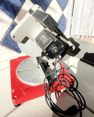 Maquina de cortar madera