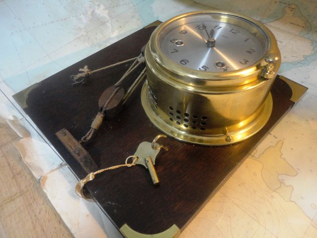 RELOJ DE BARCO ALEMAN MECANICO SONERIA AÑOS 70