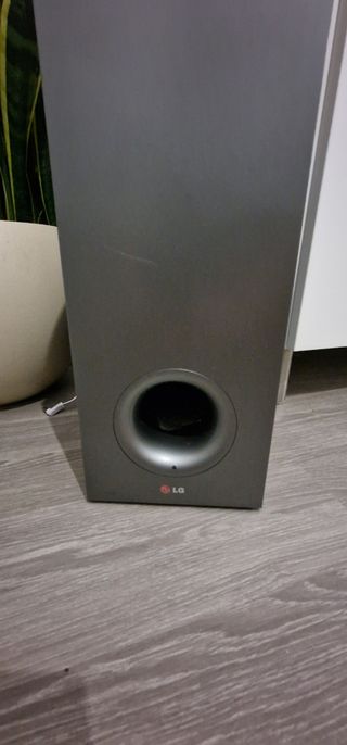 Barra Sonido + Subwoofer LG Modelo 502HZYL116882