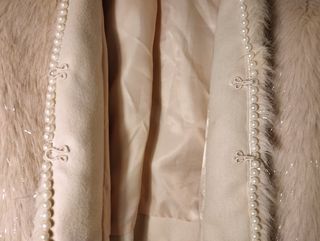 Preciosa capa - chaqueta para evento invernal.