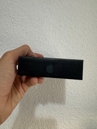 Caja Iphone 13 pro max verde