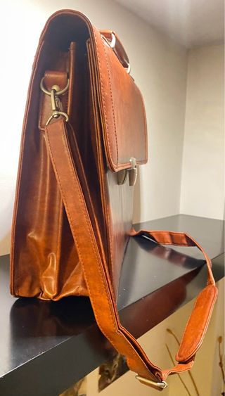 Maletin marron 