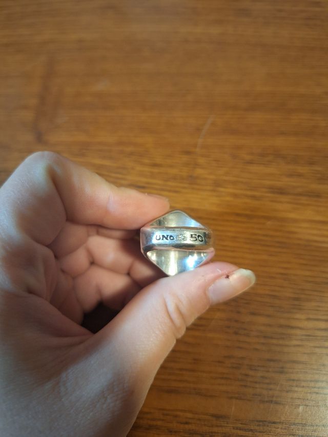 Anillo y pulsera de "uno de 50"