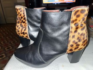 Botas / Botines de piel estampado de leopardo