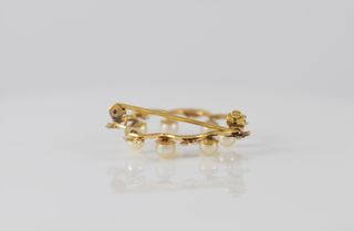 Broche antiguo en oro 18k con perlas y diamantes