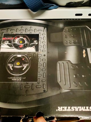 volante Thrutmaster T80 RW Ferrari 488