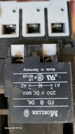 ContactorMoeller DIL1M Contactor 15kW Bobina 240VA