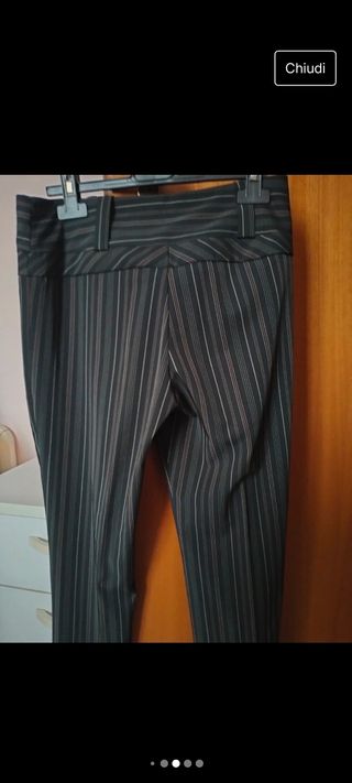 Pantalone nero a righe