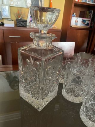 Vasos y botella de coñac cristaleria tall