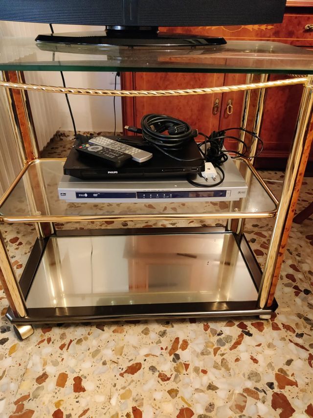 MESA de TV DE CRISTAL Y ESPEJO CON RUEDAS