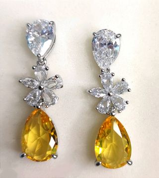 PENDIENTES LARGOS  CIRCONITAS TOPACIO