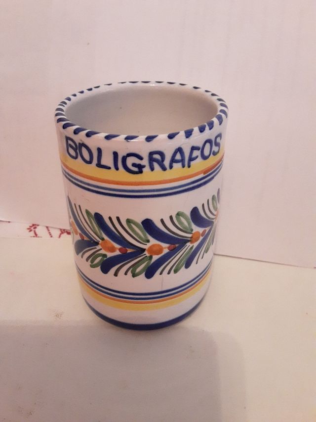 Tarro de cerámica para lápices