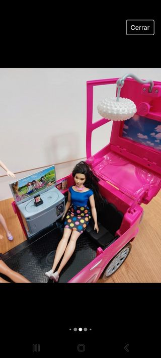 Limusina Barbie + 3 muñecas